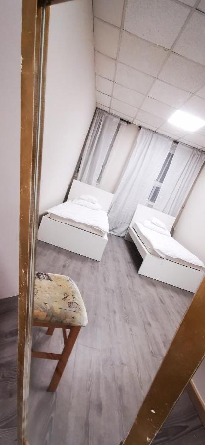 Hostel Powstaniec Wola - Private Rooms วอร์ซอ ภายนอก รูปภาพ