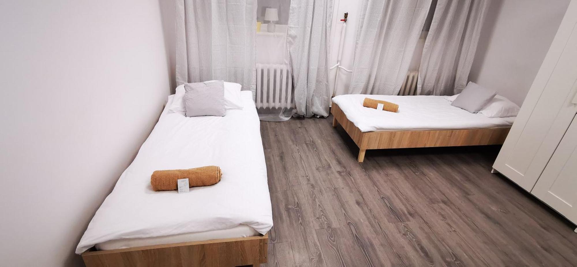 Hostel Powstaniec Wola - Private Rooms วอร์ซอ ภายนอก รูปภาพ